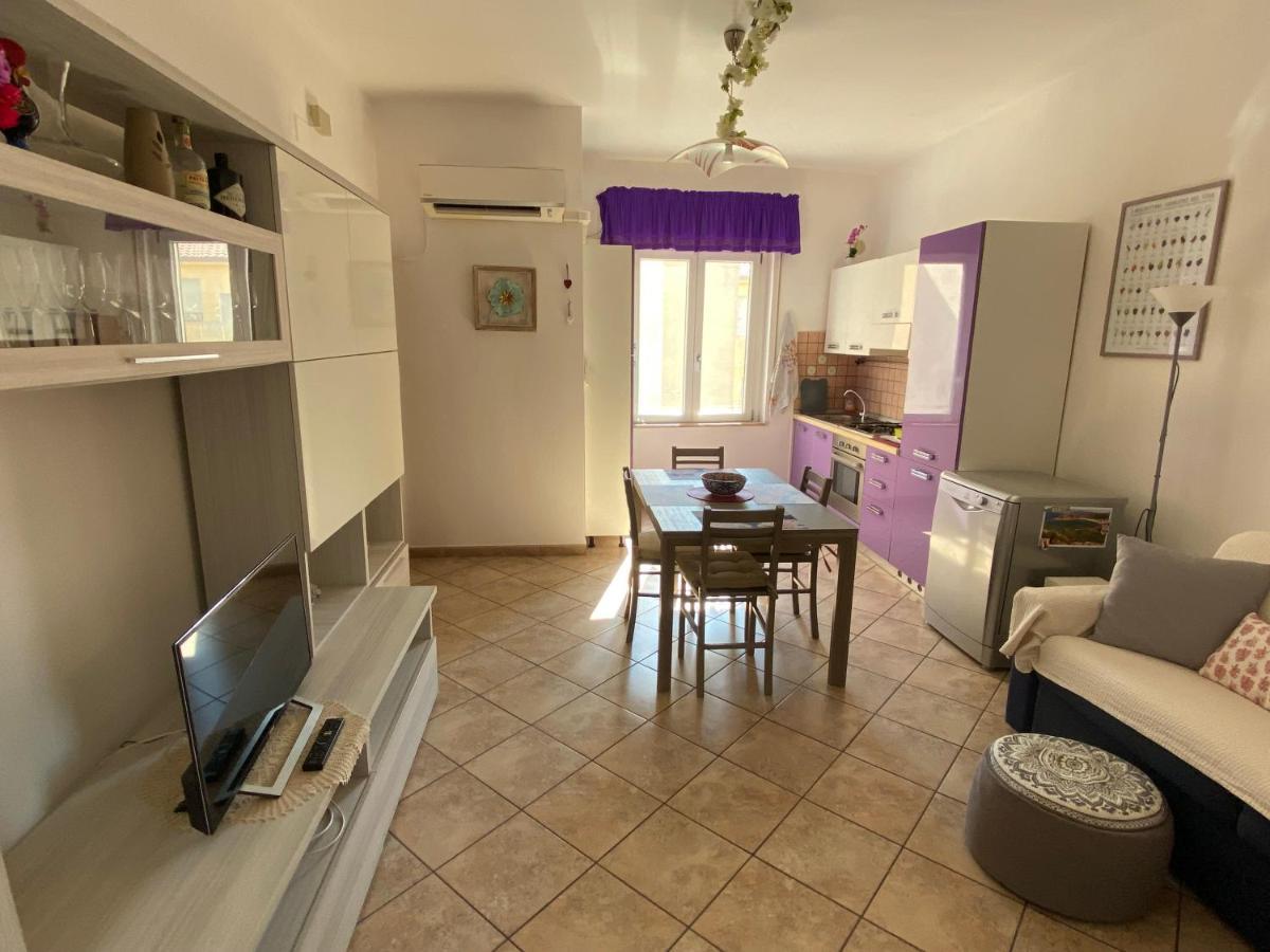 Lovely Sardinia Apartment Porto Torres Eksteriør billede