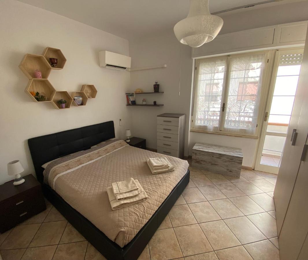 Lovely Sardinia Apartment Porto Torres Eksteriør billede