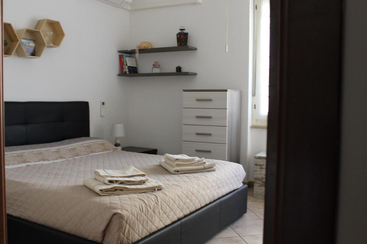 Lovely Sardinia Apartment Porto Torres Eksteriør billede